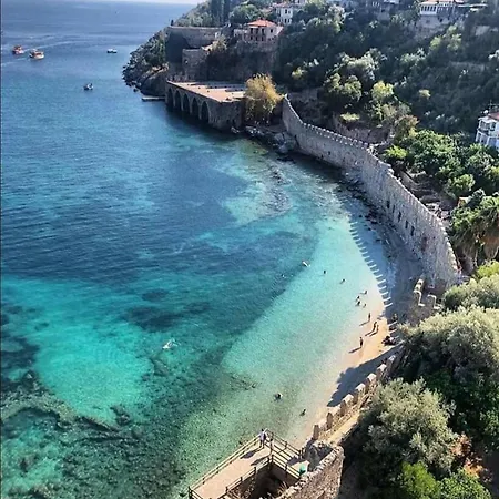 Sea And Mountain View Roof Terrace
