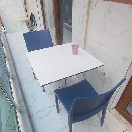 1 Bed W Balcony Sea Views & Roof Terrace Appartement *