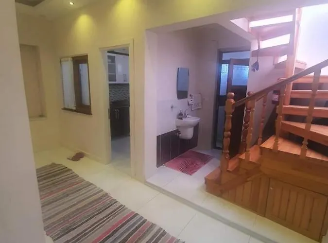 Apartment 1 Bed W Balcony Sea Views & Roof Terrace *