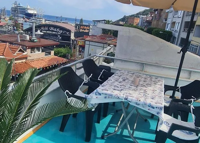 Apartment 1 Bed W Balcony Sea Views & Roof Terrace *